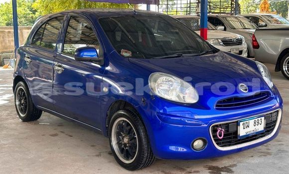 ซื้อ รถมือสอง Nissan March สีน้ำเงิน รถยนต์ ใน %{เมือง} ใน กรุงเทพมหานคร