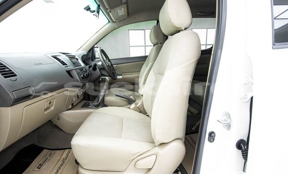 ซื้อ รถมือสอง Toyota Hiluxe VIGO ขาว รถยนต์ ใน %{เมือง} ใน กรุงเทพมหานคร ซื้อ รถมือสอง Toyota Hiluxe VIGO ขาว รถยนต์ ใน %{เมือง} ใน กรุงเทพมหานคร