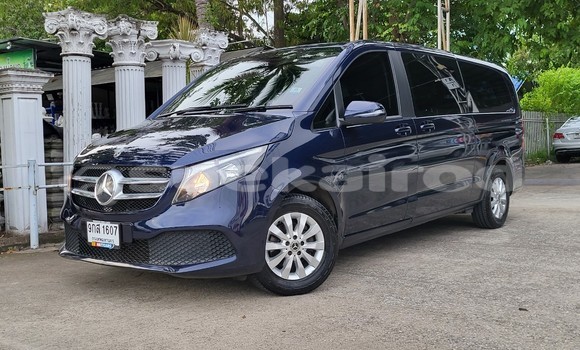 ซื้อ รถมือสอง Mercedes-Benz V-klasse สีน้ำเงิน รถยนต์ ใน %{เมือง} ใน กรุงเทพมหานคร ซื้อ รถมือสอง Mercedes-Benz V-klasse สีน้ำเงิน รถยนต์ ใน %{เมือง} ใน กรุงเทพมหานคร