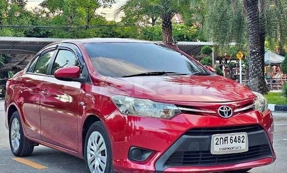 ซื้อ รถมือสอง Toyota Vios สีแดง รถยนต์ ใน %{เมือง} ใน กรุงเทพมหานคร