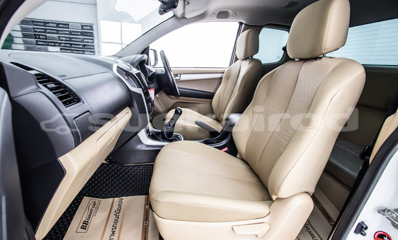 Buy Used Isuzu D-Max White Car in Bangkok in Bangkok Buy Used Isuzu D-Max White Car in Bangkok in Bangkok