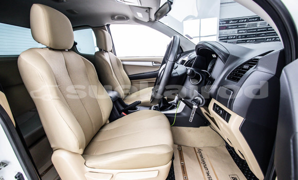 Buy Used Isuzu D-Max White Car in Bangkok in Bangkok Buy Used Isuzu D-Max White Car in Bangkok in Bangkok