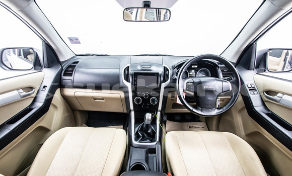 Buy Used Isuzu D-Max White Car in Bangkok in Bangkok Buy Used Isuzu D-Max White Car in Bangkok in Bangkok