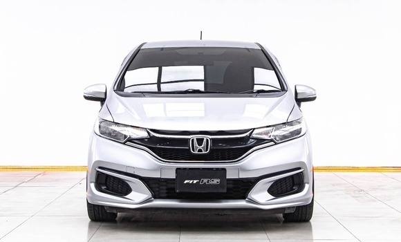 ซื้อ รถมือสอง Honda Jazz เงิน รถยนต์ ใน %{เมือง} ใน กรุงเทพมหานคร