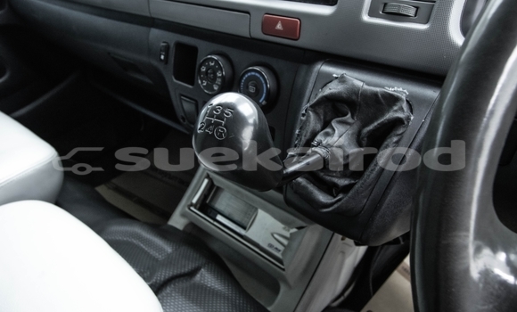 ซื้อ รถมือสอง Toyota Commuter ขาว รถยนต์ ใน %{เมือง} ใน กรุงเทพมหานคร ซื้อ รถมือสอง Toyota Commuter ขาว รถยนต์ ใน %{เมือง} ใน กรุงเทพมหานคร