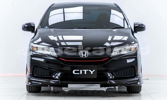 ซื้อ รถมือสอง Honda City สีดำ รถยนต์ ใน %{เมือง} ใน กรุงเทพมหานคร