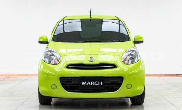 ซื้อ รถมือสอง Nissan March เขียว รถยนต์ ใน %{เมือง} ใน กรุงเทพมหานคร