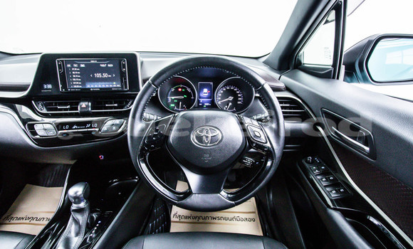 ซื้อ รถมือสอง Toyota C-HR เขียว รถยนต์ ใน %{เมือง} ใน กรุงเทพมหานคร ซื้อ รถมือสอง Toyota C-HR เขียว รถยนต์ ใน %{เมือง} ใน กรุงเทพมหานคร