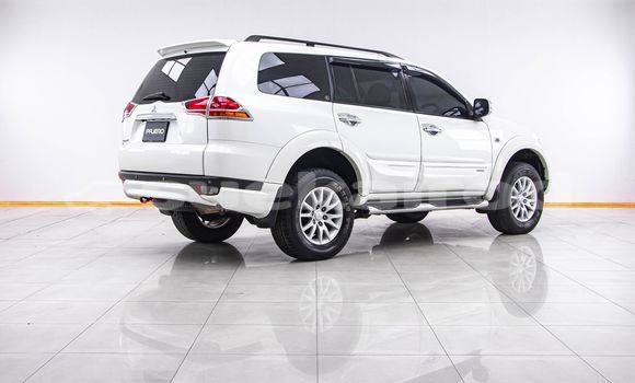 ซื้อ รถมือสอง Mitsubishi Pajero ขาว รถยนต์ ใน %{เมือง} ใน กรุงเทพมหานคร ซื้อ รถมือสอง Mitsubishi Pajero ขาว รถยนต์ ใน %{เมือง} ใน กรุงเทพมหานคร