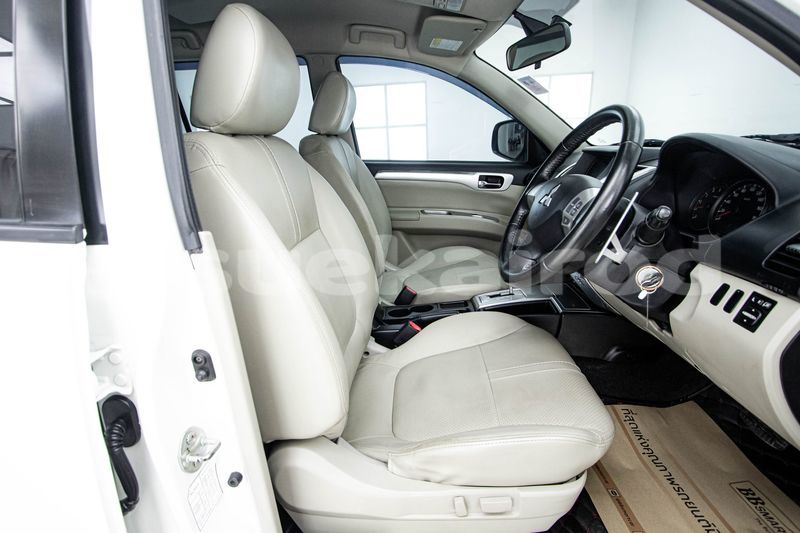 Big with watermark mitsubishi pajero bangkok bangkok 68012