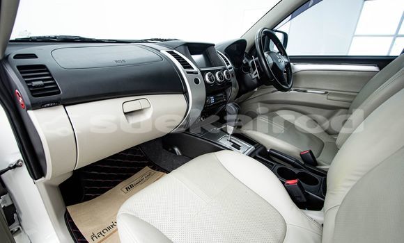 ซื้อ รถมือสอง Mitsubishi Pajero ขาว รถยนต์ ใน %{เมือง} ใน กรุงเทพมหานคร ซื้อ รถมือสอง Mitsubishi Pajero ขาว รถยนต์ ใน %{เมือง} ใน กรุงเทพมหานคร