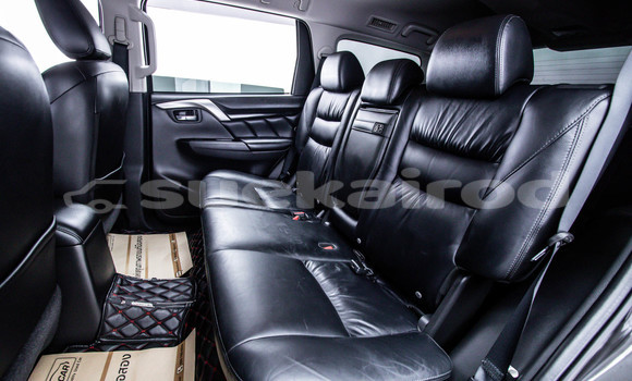 ซื้อ รถมือสอง Mitsubishi Pajero Sport สีดำ รถยนต์ ใน %{เมือง} ใน กรุงเทพมหานคร ซื้อ รถมือสอง Mitsubishi Pajero Sport สีดำ รถยนต์ ใน %{เมือง} ใน กรุงเทพมหานคร