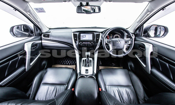 ซื้อ รถมือสอง Mitsubishi Pajero Sport สีดำ รถยนต์ ใน %{เมือง} ใน กรุงเทพมหานคร ซื้อ รถมือสอง Mitsubishi Pajero Sport สีดำ รถยนต์ ใน %{เมือง} ใน กรุงเทพมหานคร