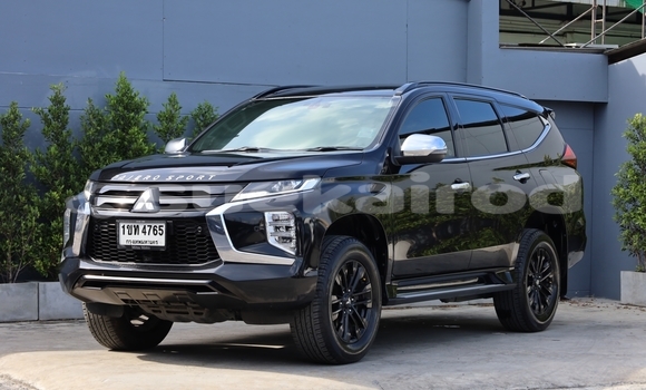 ซื้อ รถมือสอง Mitsubishi Pajero Sport สีดำ รถยนต์ ใน %{เมือง} ใน กรุงเทพมหานคร