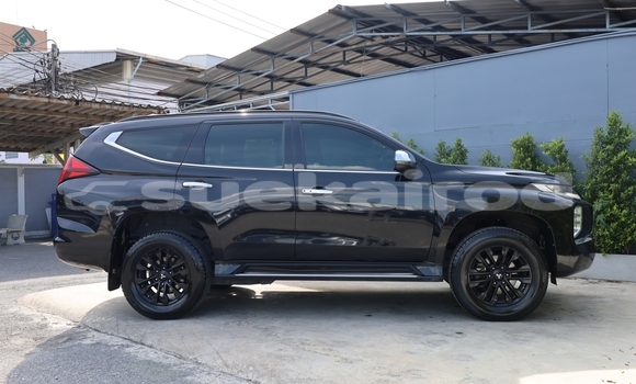 ซื้อ รถมือสอง Mitsubishi Pajero Sport สีดำ รถยนต์ ใน %{เมือง} ใน กรุงเทพมหานคร ซื้อ รถมือสอง Mitsubishi Pajero Sport สีดำ รถยนต์ ใน %{เมือง} ใน กรุงเทพมหานคร