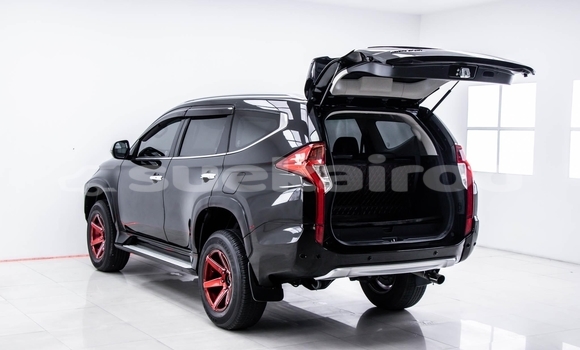 ซื้อ รถมือสอง Mitsubishi Pajero Sport สีดำ รถยนต์ ใน %{เมือง} ใน กรุงเทพมหานคร ซื้อ รถมือสอง Mitsubishi Pajero Sport สีดำ รถยนต์ ใน %{เมือง} ใน กรุงเทพมหานคร