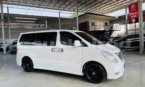 Buy Used Hyundai Grand Starex Black Car in Bangkok in Bangkok Buy Used Hyundai Grand Starex Black Car in Bangkok in Bangkok
