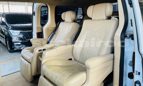 Buy Used Hyundai Grand Starex Black Car in Bangkok in Bangkok Buy Used Hyundai Grand Starex Black Car in Bangkok in Bangkok