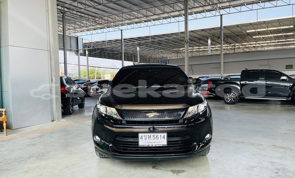 Buy Used Toyota Harrier Black Car in Bangkok in Bangkok