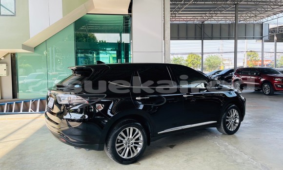 Buy Used Toyota Harrier Black Car in Bangkok in Bangkok Buy Used Toyota Harrier Black Car in Bangkok in Bangkok