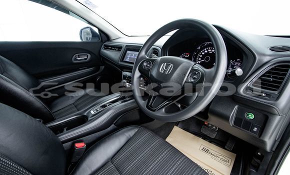 Buy Used Honda HR-V White Car in Bangkok in Bangkok Buy Used Honda HR-V White Car in Bangkok in Bangkok