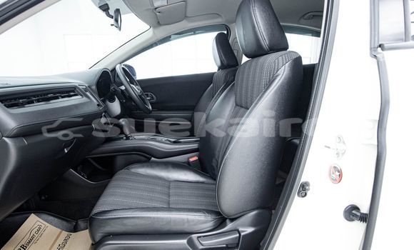 Buy Used Honda HR-V White Car in Bangkok in Bangkok Buy Used Honda HR-V White Car in Bangkok in Bangkok