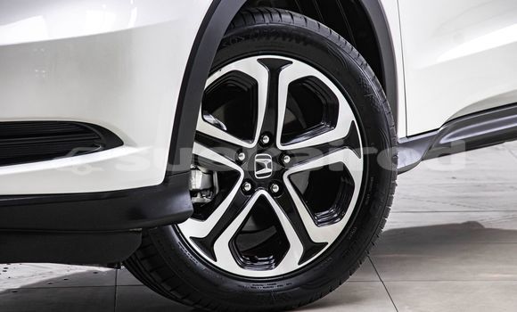 Buy Used Honda HR-V White Car in Bangkok in Bangkok Buy Used Honda HR-V White Car in Bangkok in Bangkok