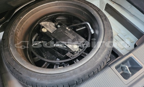 Buy Import Mercedes-Benz E-Classe White Car in Bangkok in Bangkok Buy Import Mercedes-Benz E-Classe White Car in Bangkok in Bangkok