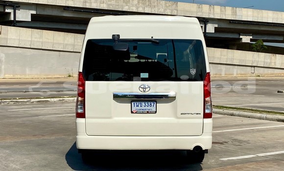 ซื้อ รถมือสอง Toyota Commuter ขาว รถยนต์ ใน %{เมือง} ใน กรุงเทพมหานคร ซื้อ รถมือสอง Toyota Commuter ขาว รถยนต์ ใน %{เมือง} ใน กรุงเทพมหานคร