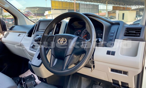 ซื้อ รถมือสอง Toyota Commuter ขาว รถยนต์ ใน %{เมือง} ใน กรุงเทพมหานคร ซื้อ รถมือสอง Toyota Commuter ขาว รถยนต์ ใน %{เมือง} ใน กรุงเทพมหานคร