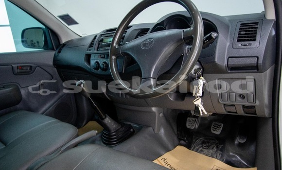 Buy Used Toyota Hiluxe VIGO White Car in Bangkok in Bangkok Buy Used Toyota Hiluxe VIGO White Car in Bangkok in Bangkok