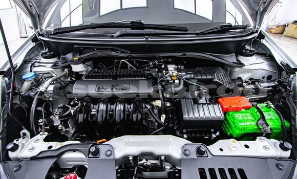 Buy Used Honda Mobilio White Car in Bangkok in Bangkok Buy Used Honda Mobilio White Car in Bangkok in Bangkok