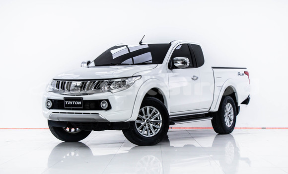 Buy Used Mitsubishi Triton White Car in Bangkok in Bangkok Buy Used Mitsubishi Triton White Car in Bangkok in Bangkok