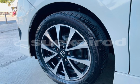 Buy Used Honda Stepwgn White Car in Bangkok in Bangkok Buy Used Honda Stepwgn White Car in Bangkok in Bangkok