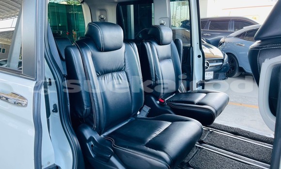 Buy Used Honda Stepwgn White Car in Bangkok in Bangkok Buy Used Honda Stepwgn White Car in Bangkok in Bangkok