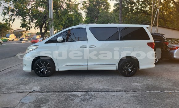 Buy Used Toyota Alphard White Car in Bangkok in Bangkok Buy Used Toyota Alphard White Car in Bangkok in Bangkok