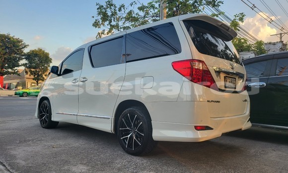 Buy Used Toyota Alphard White Car in Bangkok in Bangkok Buy Used Toyota Alphard White Car in Bangkok in Bangkok