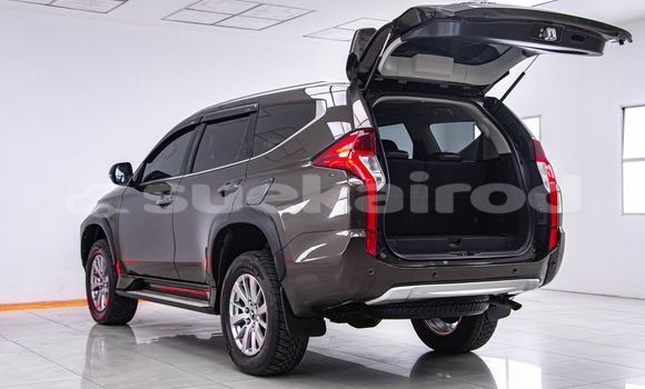 Buy Used Mitsubishi Pajero Brown Car in Bangkok in Bangkok Buy Used Mitsubishi Pajero Brown Car in Bangkok in Bangkok