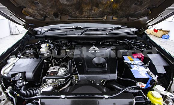 Buy Used Mitsubishi Pajero Brown Car in Bangkok in Bangkok Buy Used Mitsubishi Pajero Brown Car in Bangkok in Bangkok