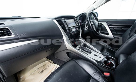 Buy Used Mitsubishi Pajero Brown Car in Bangkok in Bangkok Buy Used Mitsubishi Pajero Brown Car in Bangkok in Bangkok