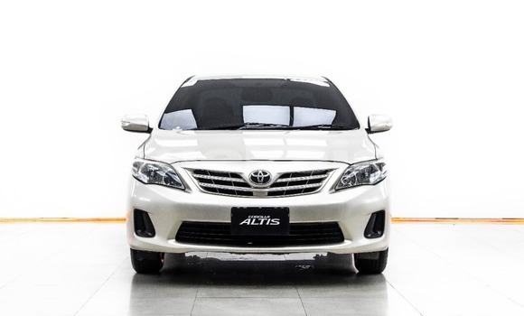 ซื้อ รถมือสอง Toyota Altis สีน้ำตาล รถยนต์ ใน %{เมือง} ใน กรุงเทพมหานคร
