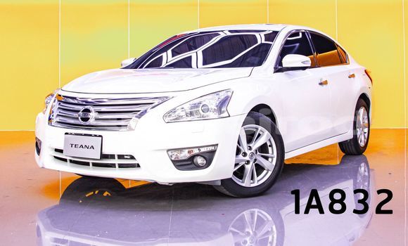 Buy Used Nissan Teana White Car in Bangkok in Bangkok Buy Used Nissan Teana White Car in Bangkok in Bangkok