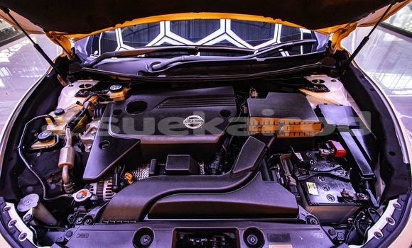 Buy Used Nissan Teana White Car in Bangkok in Bangkok Buy Used Nissan Teana White Car in Bangkok in Bangkok