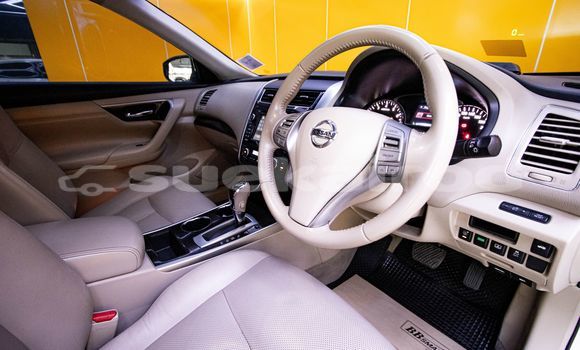 Buy Used Nissan Teana White Car in Bangkok in Bangkok Buy Used Nissan Teana White Car in Bangkok in Bangkok