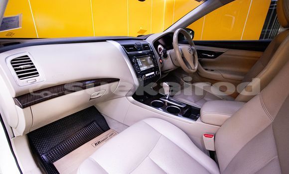 Buy Used Nissan Teana White Car in Bangkok in Bangkok Buy Used Nissan Teana White Car in Bangkok in Bangkok