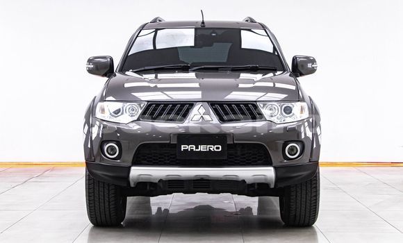 Buy Used Mitsubishi Pajero Brown Car in Bangkok in Bangkok Buy Used Mitsubishi Pajero Brown Car in Bangkok in Bangkok