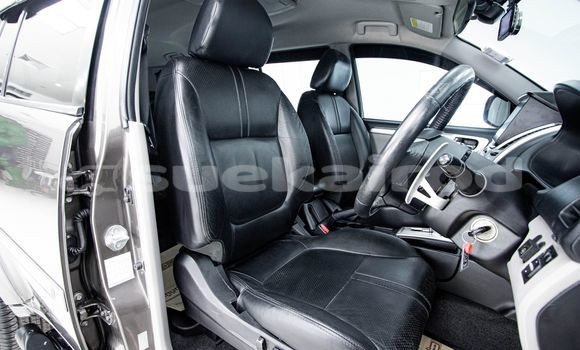 Buy Used Mitsubishi Pajero Brown Car in Bangkok in Bangkok Buy Used Mitsubishi Pajero Brown Car in Bangkok in Bangkok