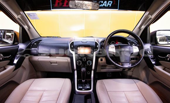 ซื้อ รถมือสอง Isuzu MU-X สีดำ รถยนต์ ใน %{เมือง} ใน กรุงเทพมหานคร ซื้อ รถมือสอง Isuzu MU-X สีดำ รถยนต์ ใน %{เมือง} ใน กรุงเทพมหานคร