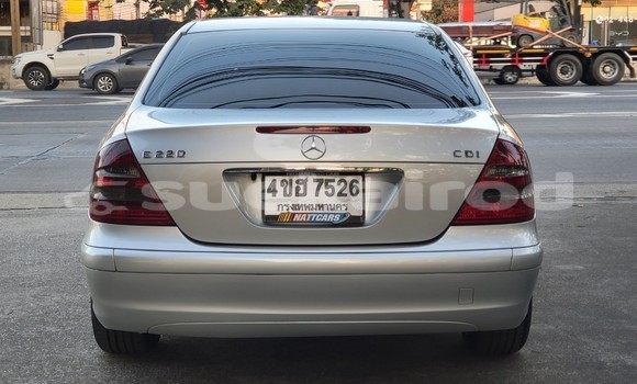 ซื้อ รถมือสอง Mercedes-Benz E-Classe เงิน รถยนต์ ใน %{เมือง} ใน กรุงเทพมหานคร ซื้อ รถมือสอง Mercedes-Benz E-Classe เงิน รถยนต์ ใน %{เมือง} ใน กรุงเทพมหานคร