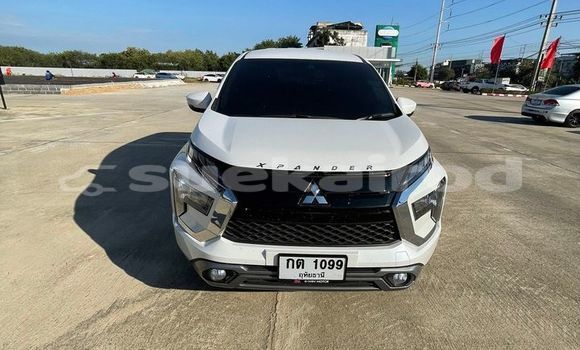 Buy Used Mitsubishi Xpander White Car in Phitsanulok in Phitsanulok Buy Used Mitsubishi Xpander White Car in Phitsanulok in Phitsanulok